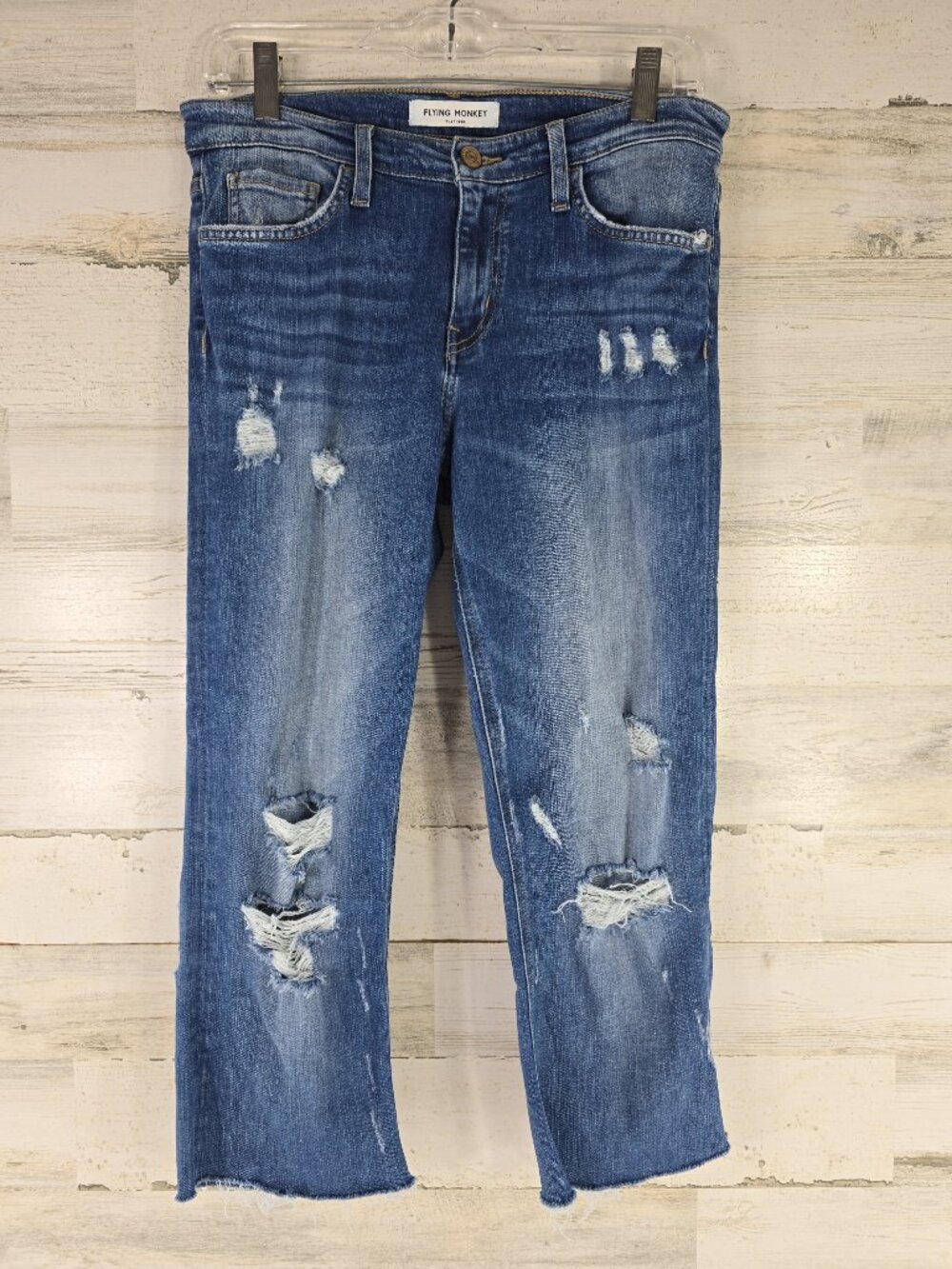 FLYING MONKEY WOMEN'S SIZE 28 CROPPED JEANS DISTRESSED STRETCH 21 in INSEAM *EUC